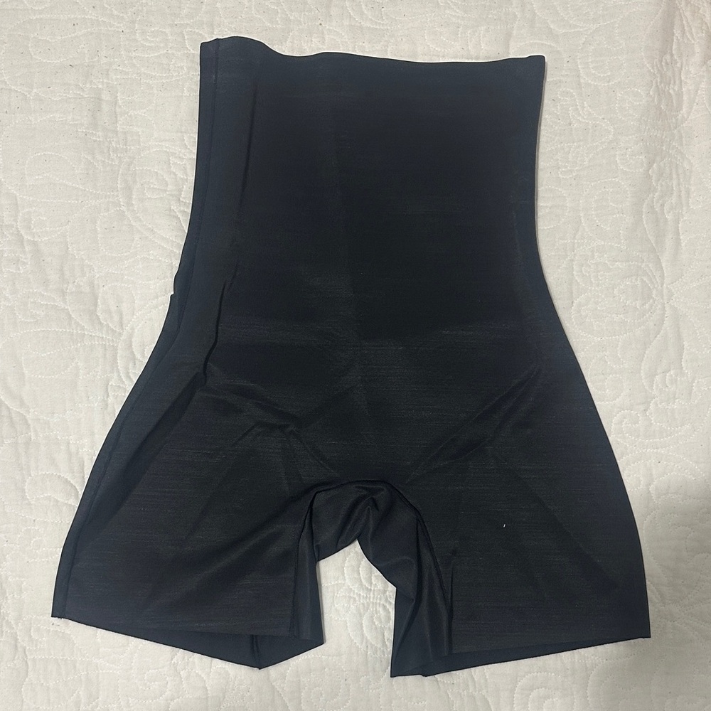 Tummy control and butt lifting shapewear shorts